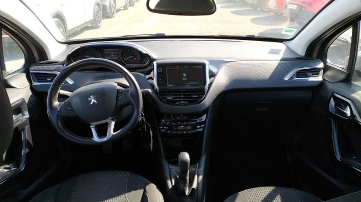 Photo 6 VIN: VF3CCHNZ6JT056153 - PEUGEOT 208 HATCHBACK 