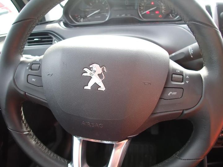 Photo 8 VIN: VF3CCYHYPKW061019 - PEUGEOT 208 