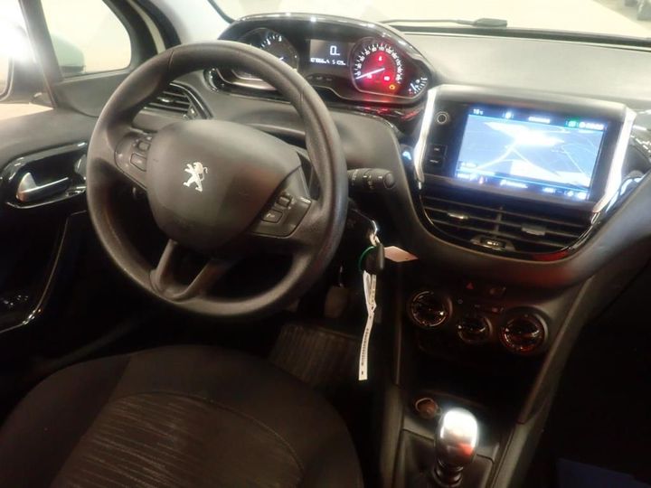 Photo 6 VIN: VF3CCYHYSJW080502 - PEUGEOT 208 5P AFFAIRE (2 SEATS) 