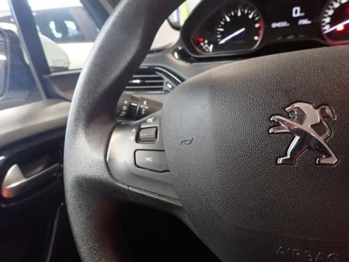 Photo 9 VIN: VF3CCYHYSJW139641 - PEUGEOT 208 5P AFFAIRE (2 SEATS) 