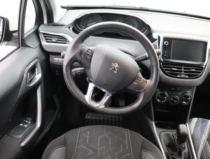 Photo 8 VIN: VF3CUBHW6GY114554 - PEUGEOT 2008 SUV 