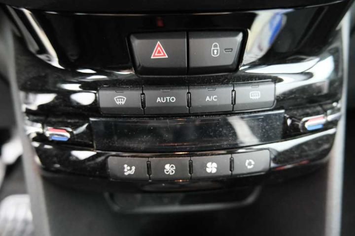 Photo 26 VIN: VF3CUBHW6GY141375 - PEUGEOT 2008 FL&#3916 