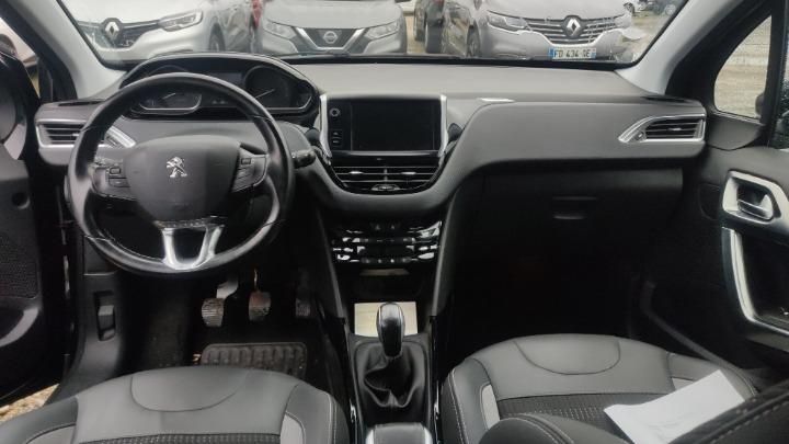 Photo 5 VIN: VF3CUBHY6JY013635 - PEUGEOT 2008 SUV 