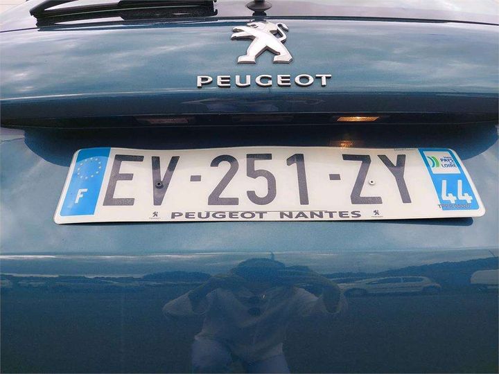 Photo 5 VIN: VF3CUBHY6JY038049 - PEUGEOT 2008 