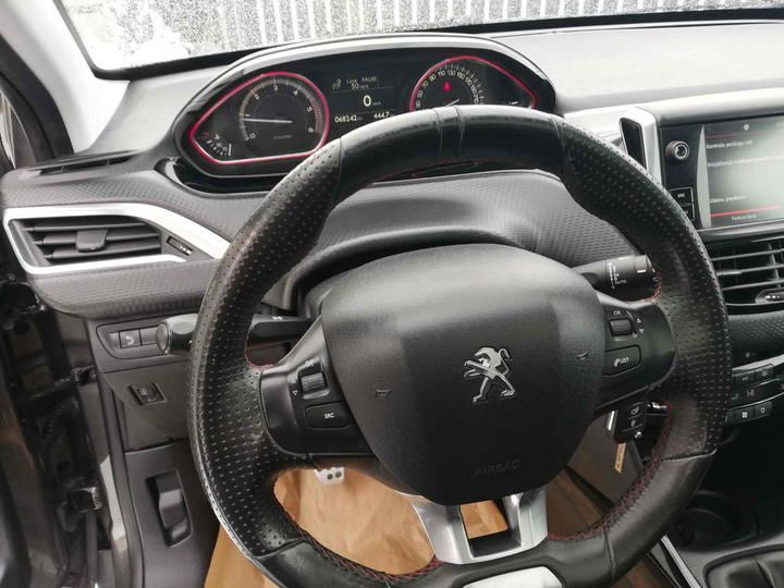 Photo 11 VIN: VF3CUBHY6JY060391 - PEUGEOT 2008 SUV 