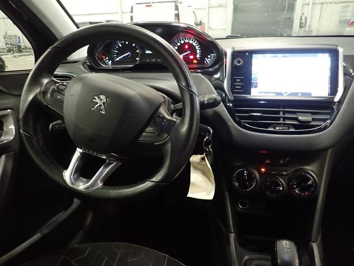 Photo 8 VIN: VF3CUBHYKGY125122 - PEUGEOT 2008 