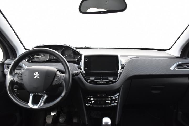 Photo 12 VIN: VF3CUBHZMHY131908 - PEUGEOT 2008 SUV 