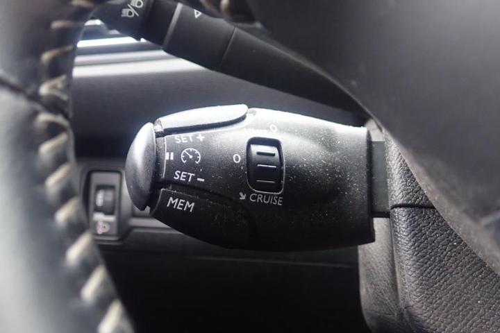 Photo 9 VIN: VF3LBBHYBJS157176 - PEUGEOT 308 5P AFFAIRE (2 SEATS) 