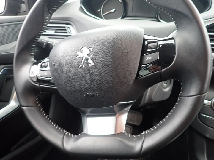 Photo 10 VIN: VF3LBBHZWJS060777 - PEUGEOT 308 5P 