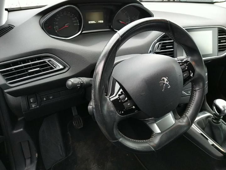 Photo 13 VIN: VF3LCBHXHGS082142 - PEUGEOT 308SW 