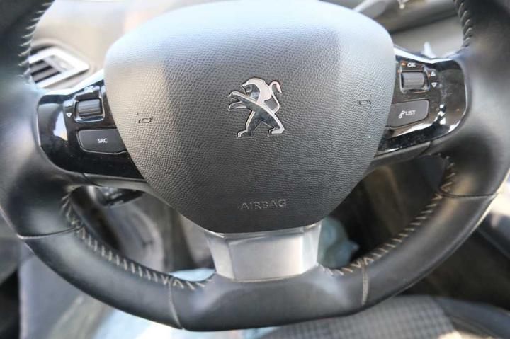 Photo 25 VIN: VF3LCBHXWJS098216 - PEUGEOT 308 