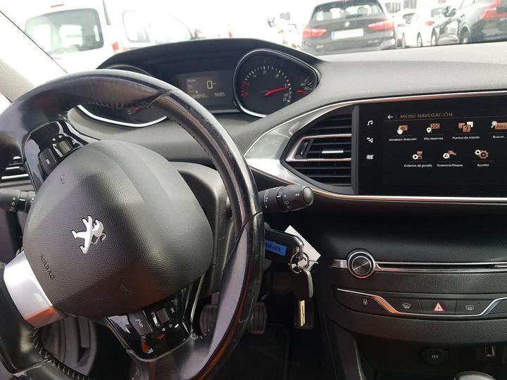 Photo 17 VIN: VF3LCBHYBHS286390 - PEUGEOT 308 