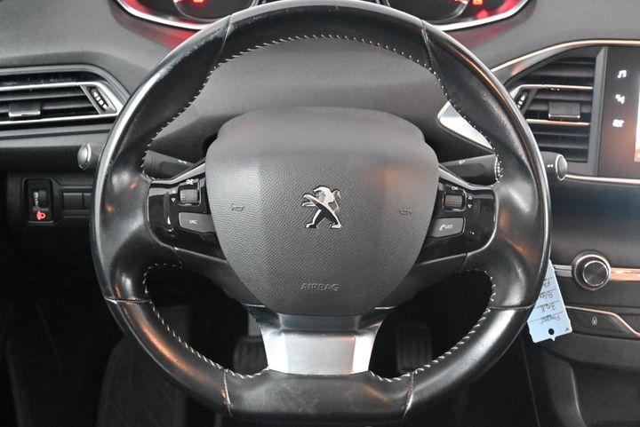 Photo 17 VIN: VF3LCYHYPJS405755 - PEUGEOT 308 SW 