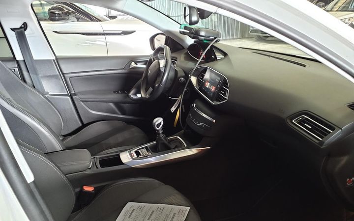 Photo 22 VIN: VF3LCYHZPJS142331 - PEUGEOT 308 