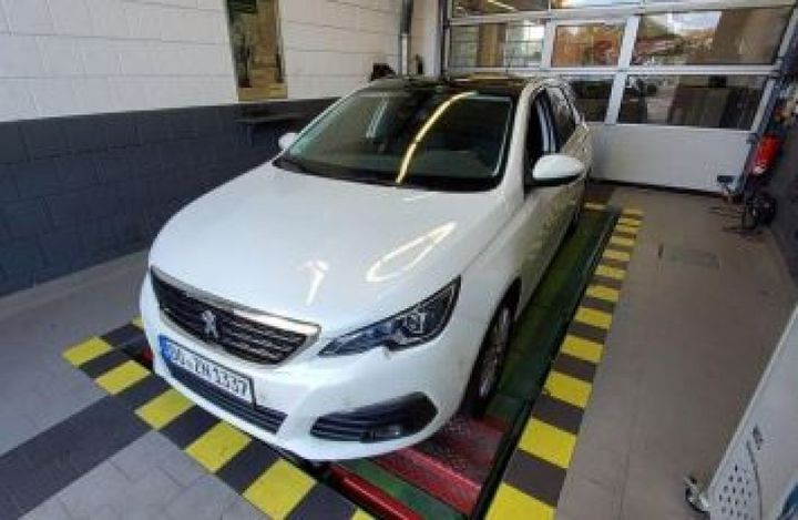 Photo 1 VIN: VF3LCYHZPJS370582 - PEUGEOT 308 SW 