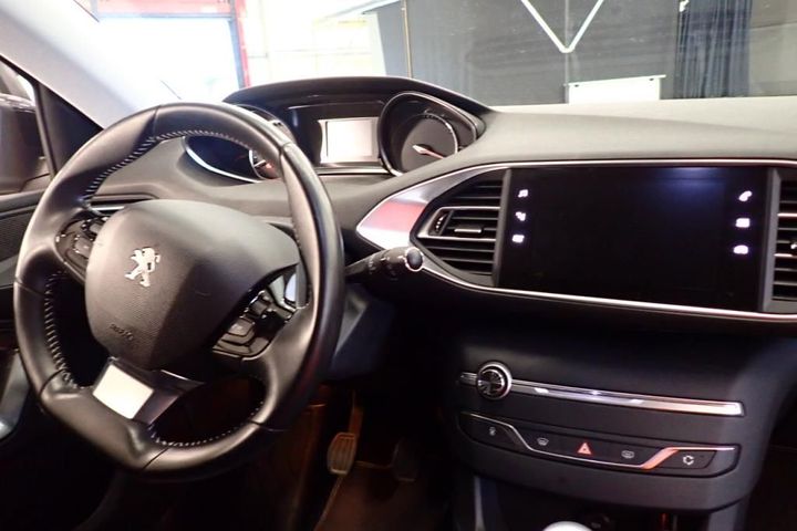 Photo 7 VIN: VF3LPHNSPJS120688 - PEUGEOT 308 