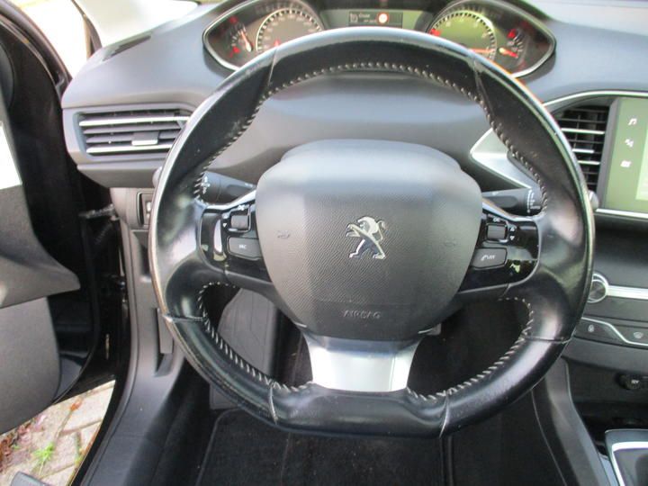 Photo 15 VIN: VF3LRHNPPJS290847 - PEUGEOT 308 ESTATE 