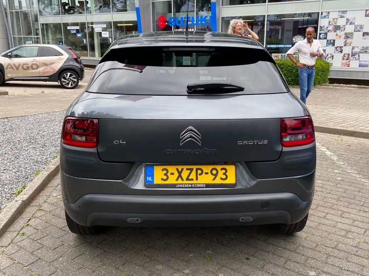 Photo 8 VIN: VF70BBHYBEE526638 - CITROEN C4 CACTUS 