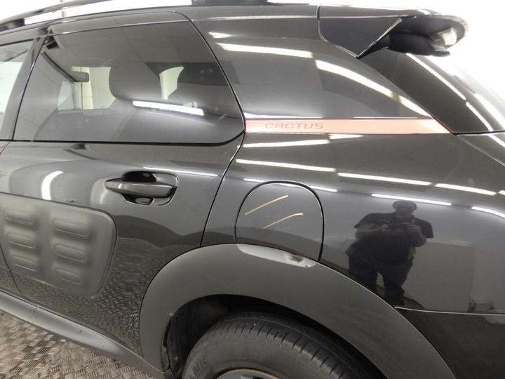 Photo 23 VIN: VF70BBHYBFE560213 - CITROEN C4 CACTUS 