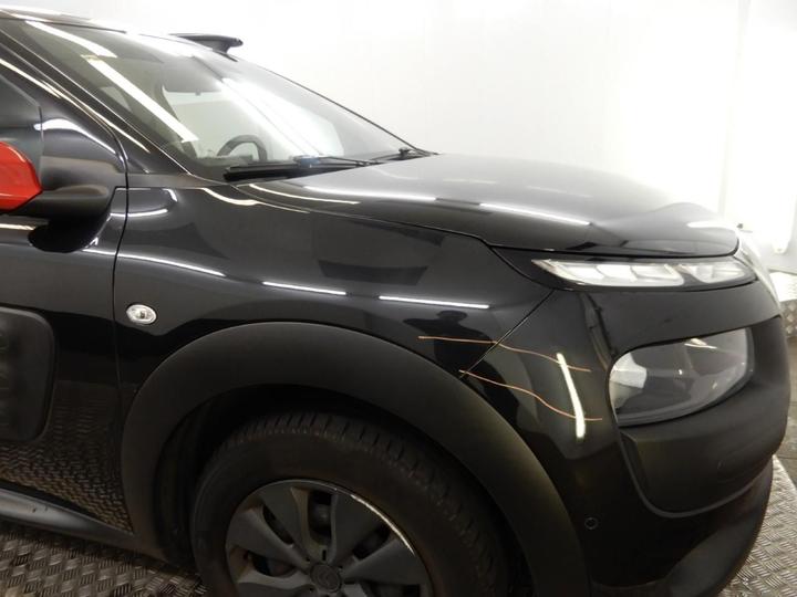 Photo 28 VIN: VF70BBHYBFE560213 - CITROEN C4 CACTUS 