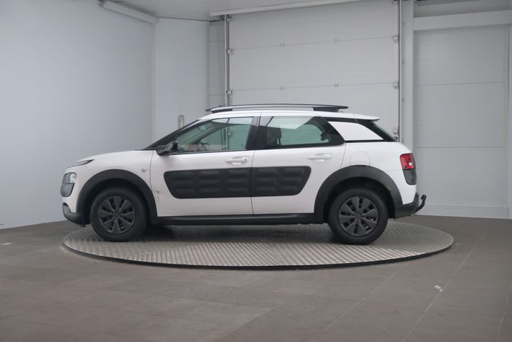 Photo 2 VIN: VF70BBHYBFE562944 - CITROEN C4 CACTUS 