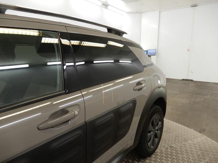 Photo 19 VIN: VF70BBHYBGE562562 - CITROEN C4 CACTUS 