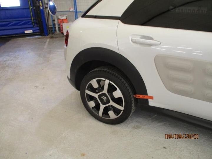 Photo 27 VIN: VF70BBHYBHE518420 - CITROEN C4 CACTUS 