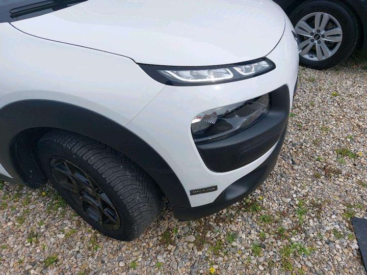 Photo 32 VIN: VF70BBHYHHE539617 - CITROEN C4 CACTUS 