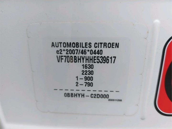 Photo 8 VIN: VF70BBHYHHE539617 - CITROEN C4 CACTUS 