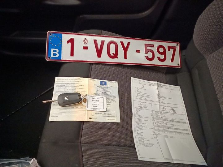 Photo 4 VIN: VF70BYHYJJE572538 - CITROEN C4 CACTUS &#3918 