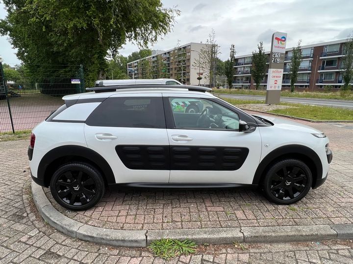 Photo 2 VIN: VF70PHNZBHE554757 - CITROEN C4 CACTUS 