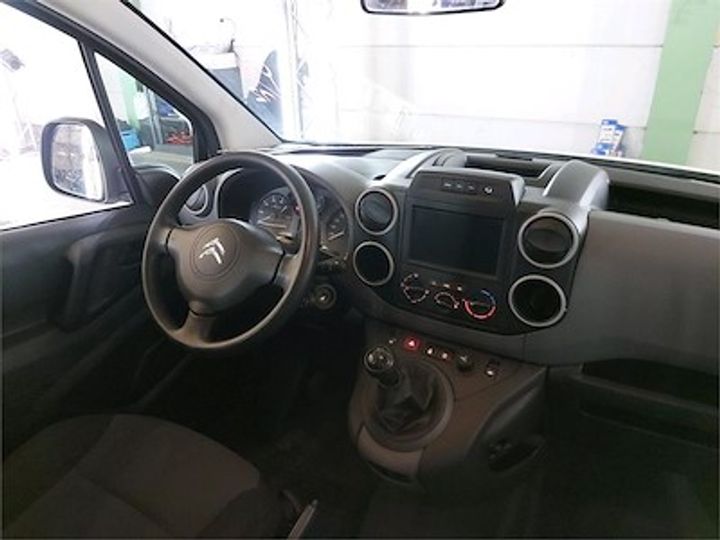 Photo 9 VIN: VF77BBHY6JN529530 - CITROEN BERLINGO FOURGON SWB DIESEL - 2015 