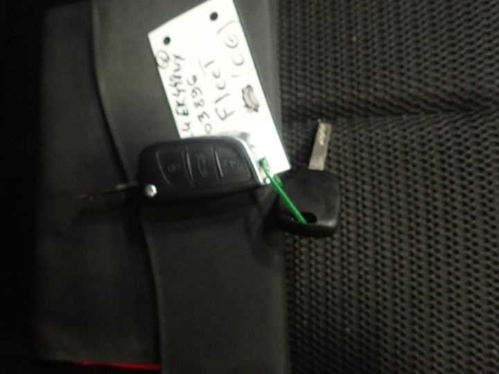 Photo 6 VIN: VF7NCBHZMHY503896 - CITROEN C4 5P ENTREPRISE (2 SEATS) 