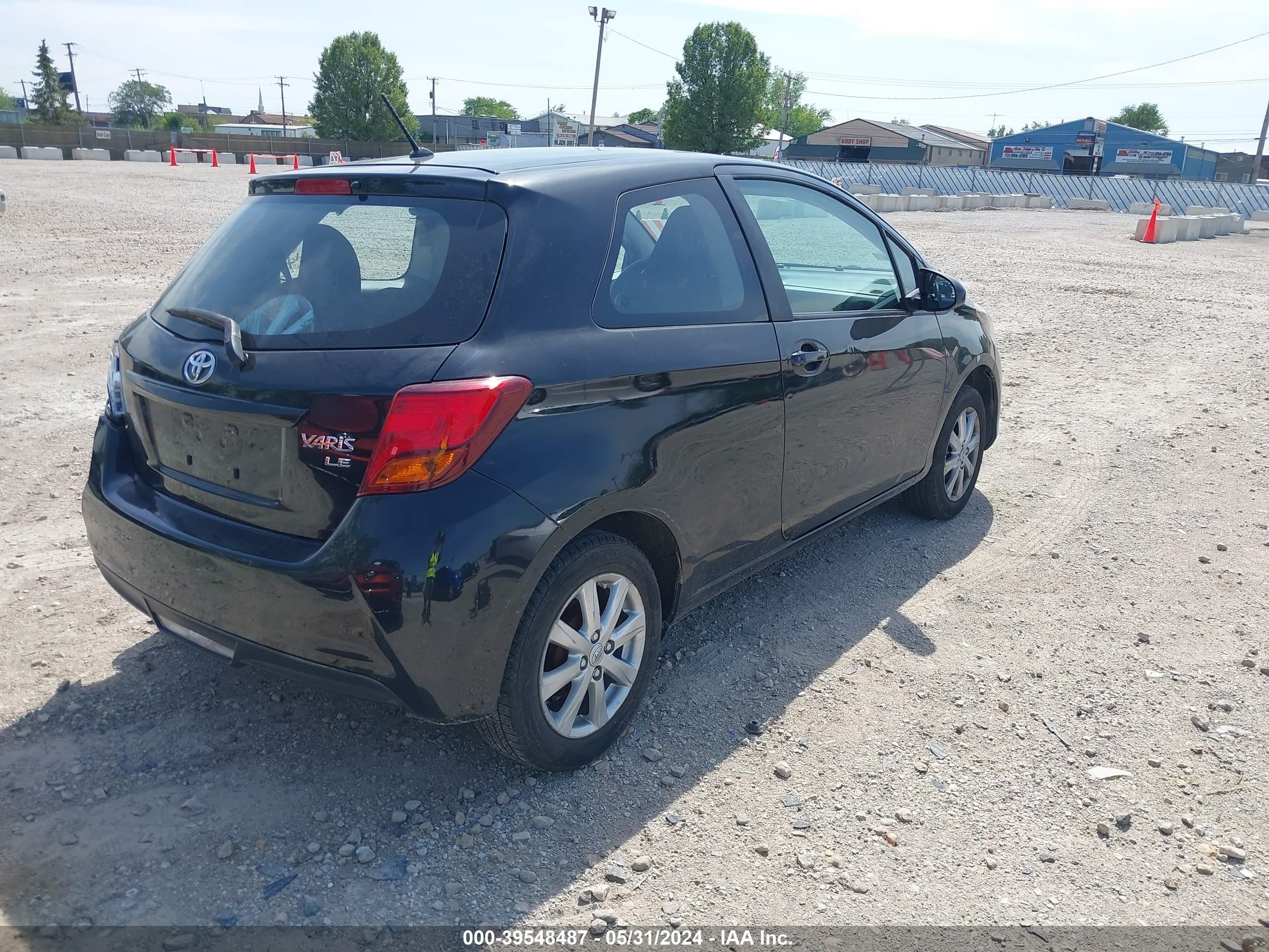 Photo 3 VIN: VNKJTUD34FA054077 - TOYOTA YARIS 