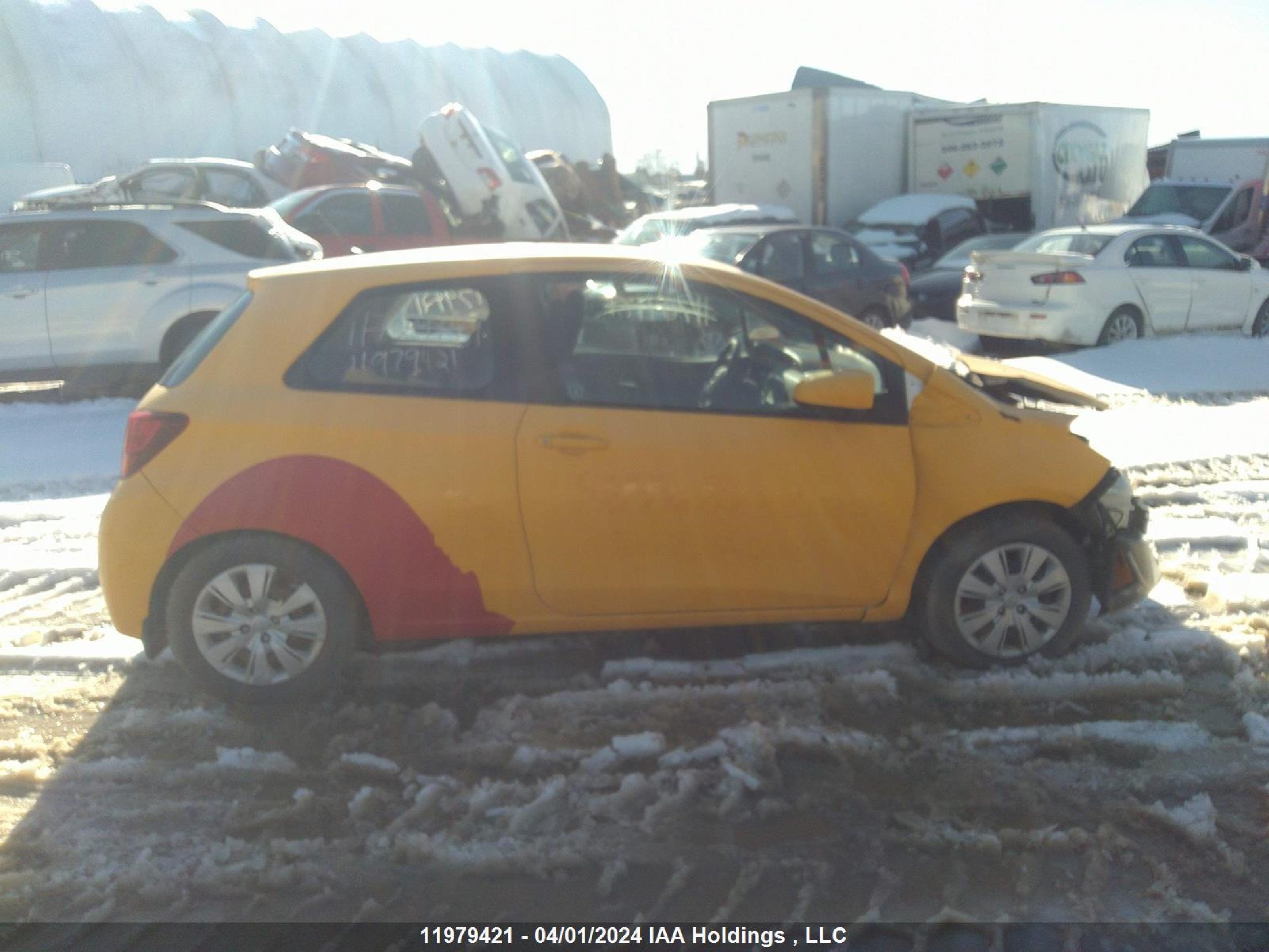 Photo 12 VIN: VNKJTUD34GA057756 - TOYOTA YARIS 