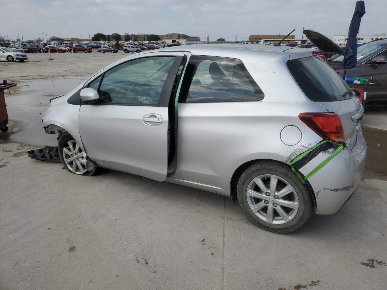 Photo 1 VIN: VNKJTUD39FA044659 - TOYOTA YARIS 