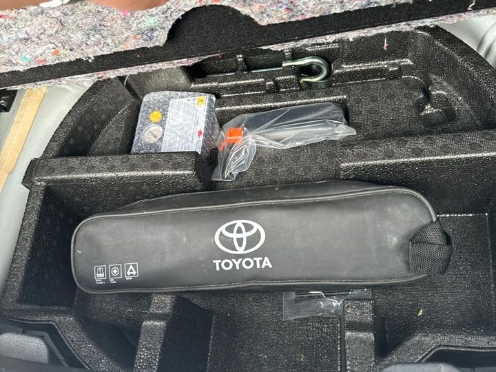 Photo 28 VIN: VNKKD3D320A512363 - TOYOTA YARIS 