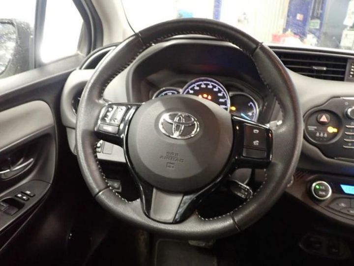 Photo 11 VIN: VNKKD3D330A582471 - TOYOTA YARIS 