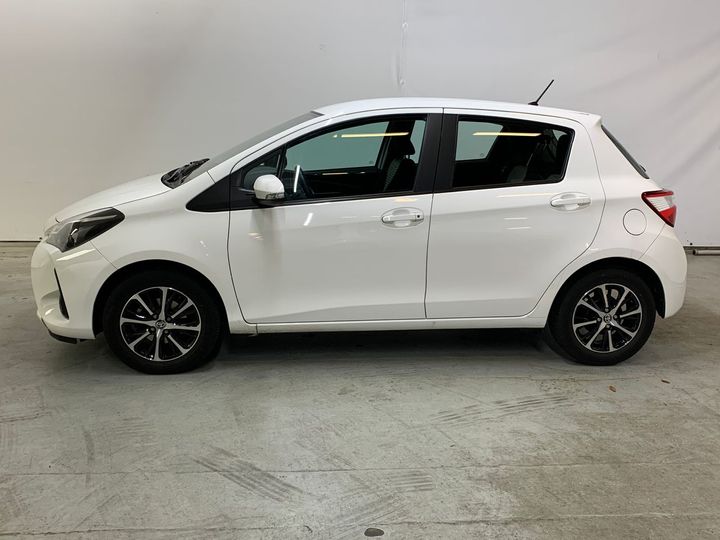 Photo 9 VIN: VNKKL3D340A338721 - TOYOTA YARIS 