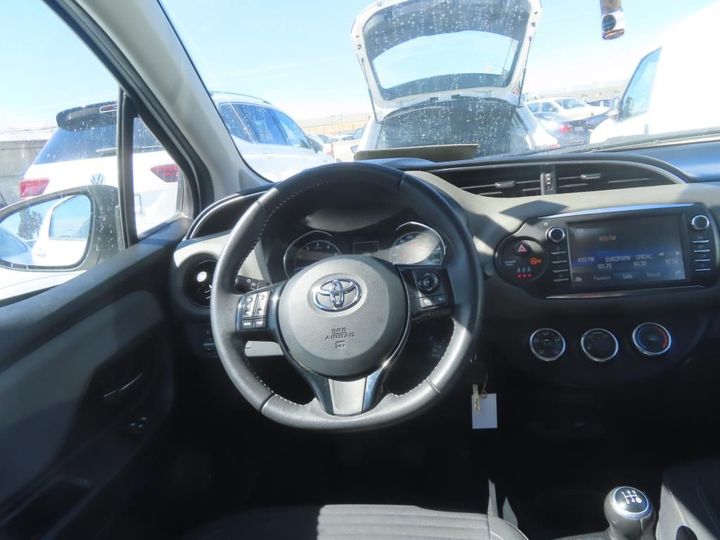 Photo 3 VIN: VNKKL3D350A332636 - TOYOTA YARIS 