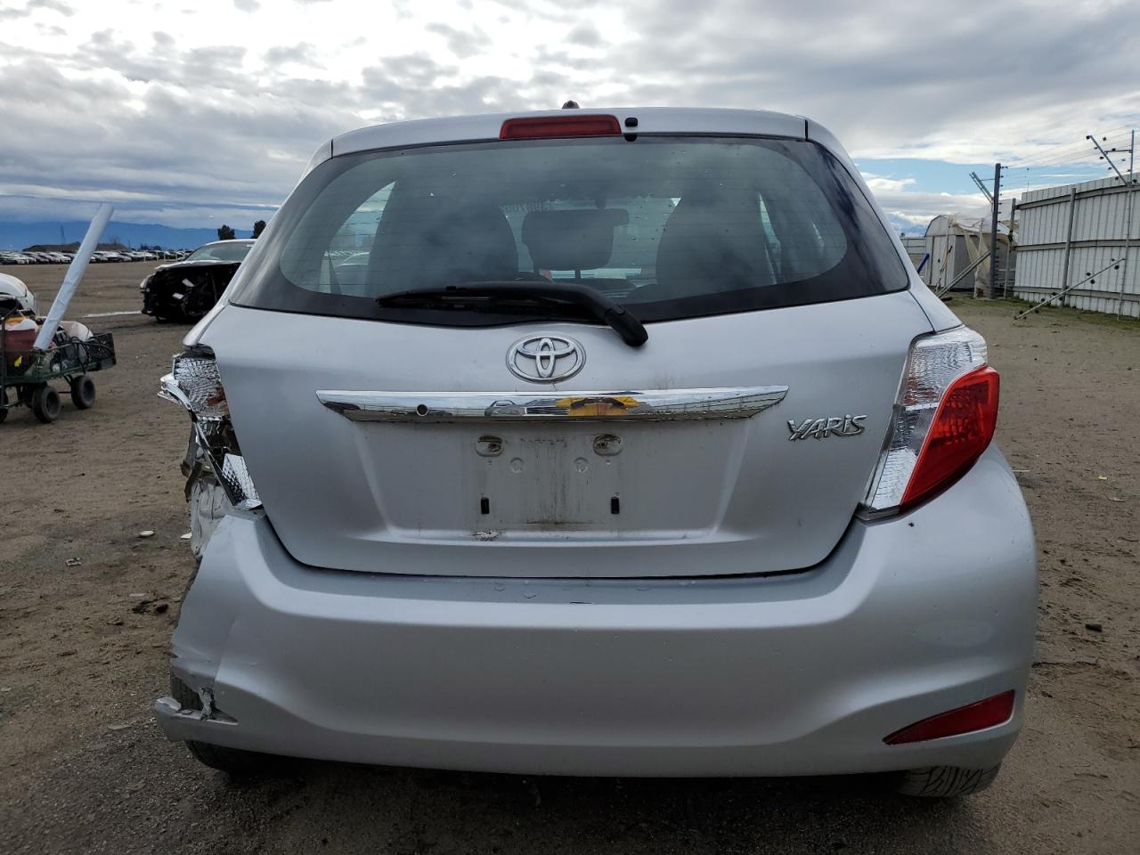 Photo 5 VIN: VNKKTUD31EA011190 - TOYOTA YARIS 