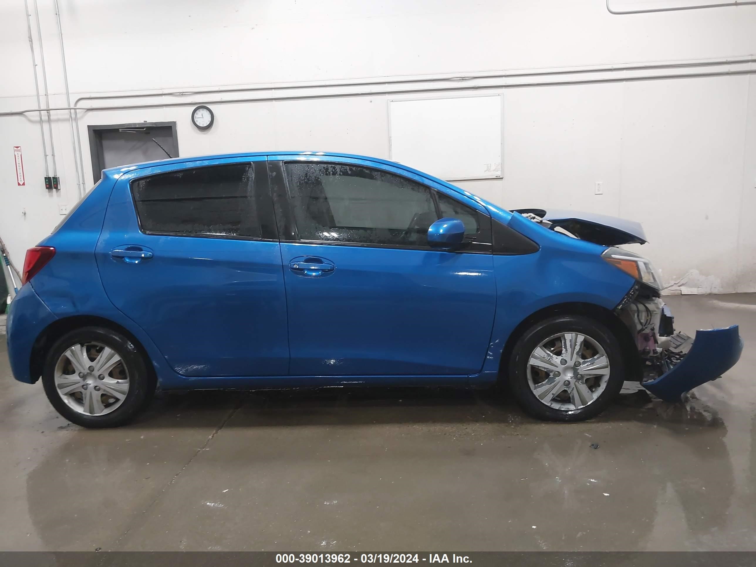 Photo 13 VIN: VNKKTUD32FA047195 - TOYOTA YARIS 