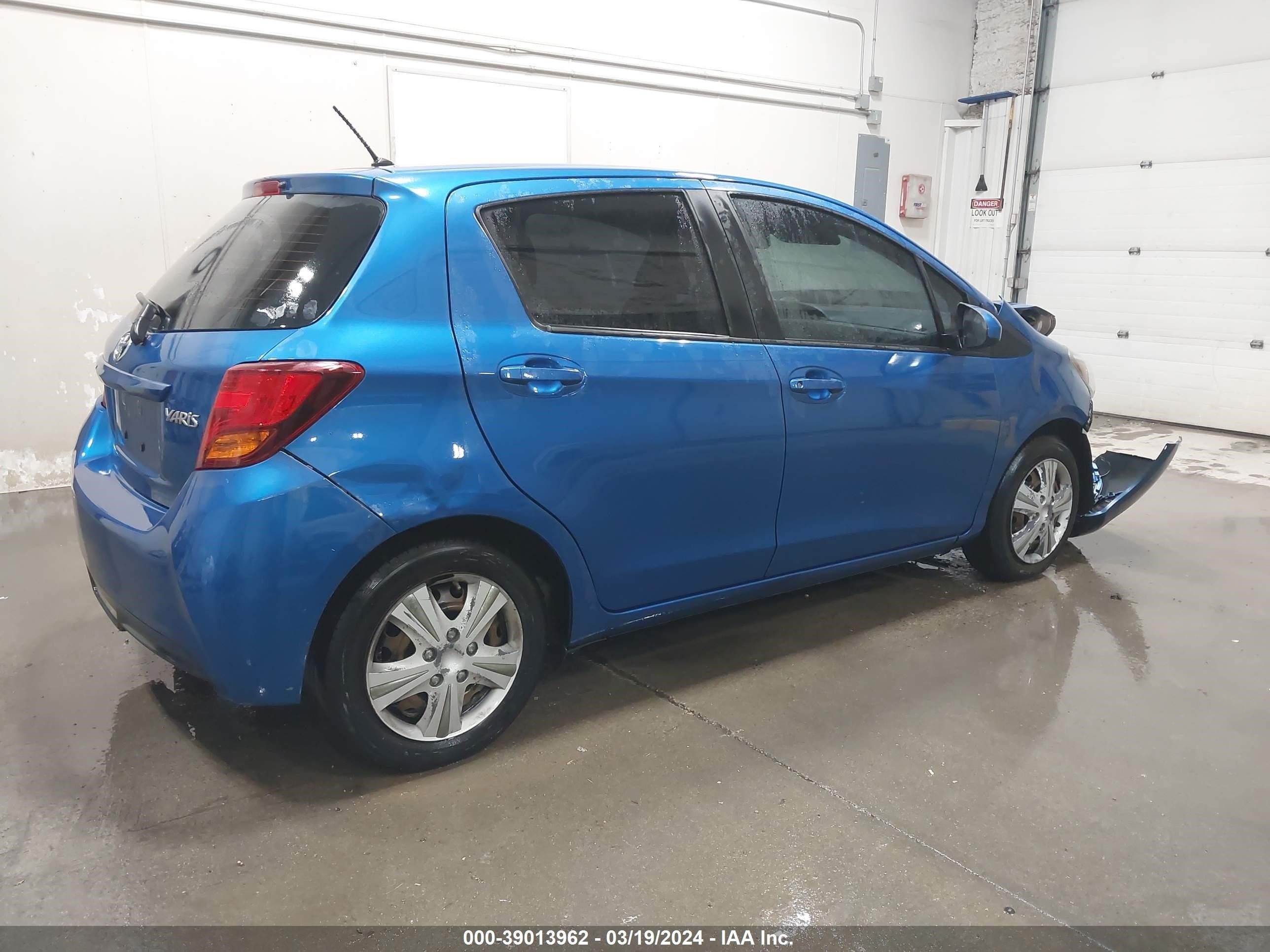 Photo 3 VIN: VNKKTUD32FA047195 - TOYOTA YARIS 