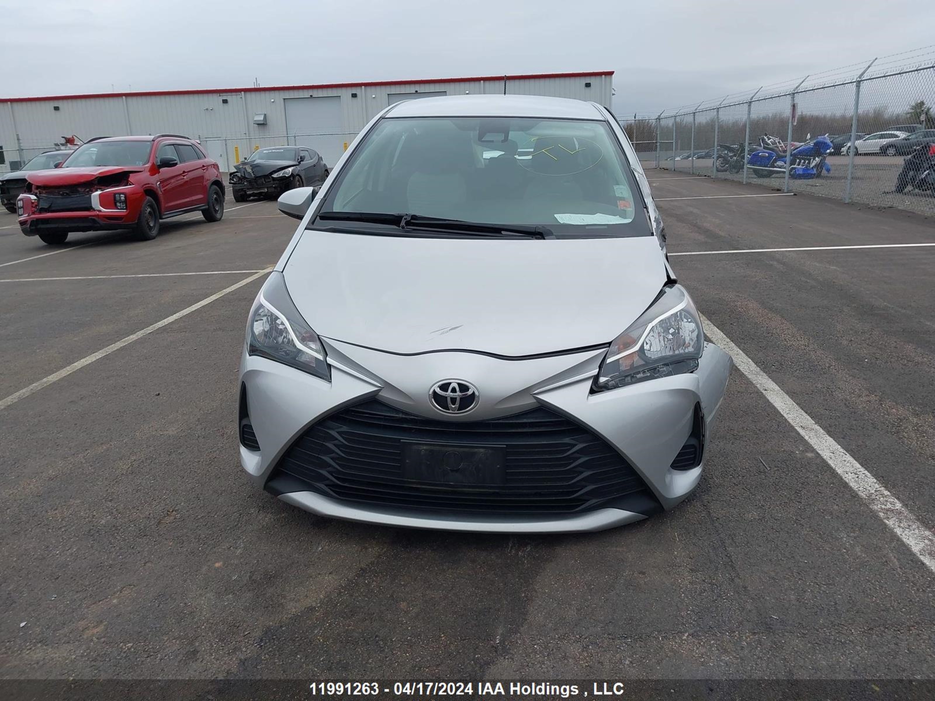 Photo 11 VIN: VNKKTUD32JA090587 - TOYOTA YARIS 