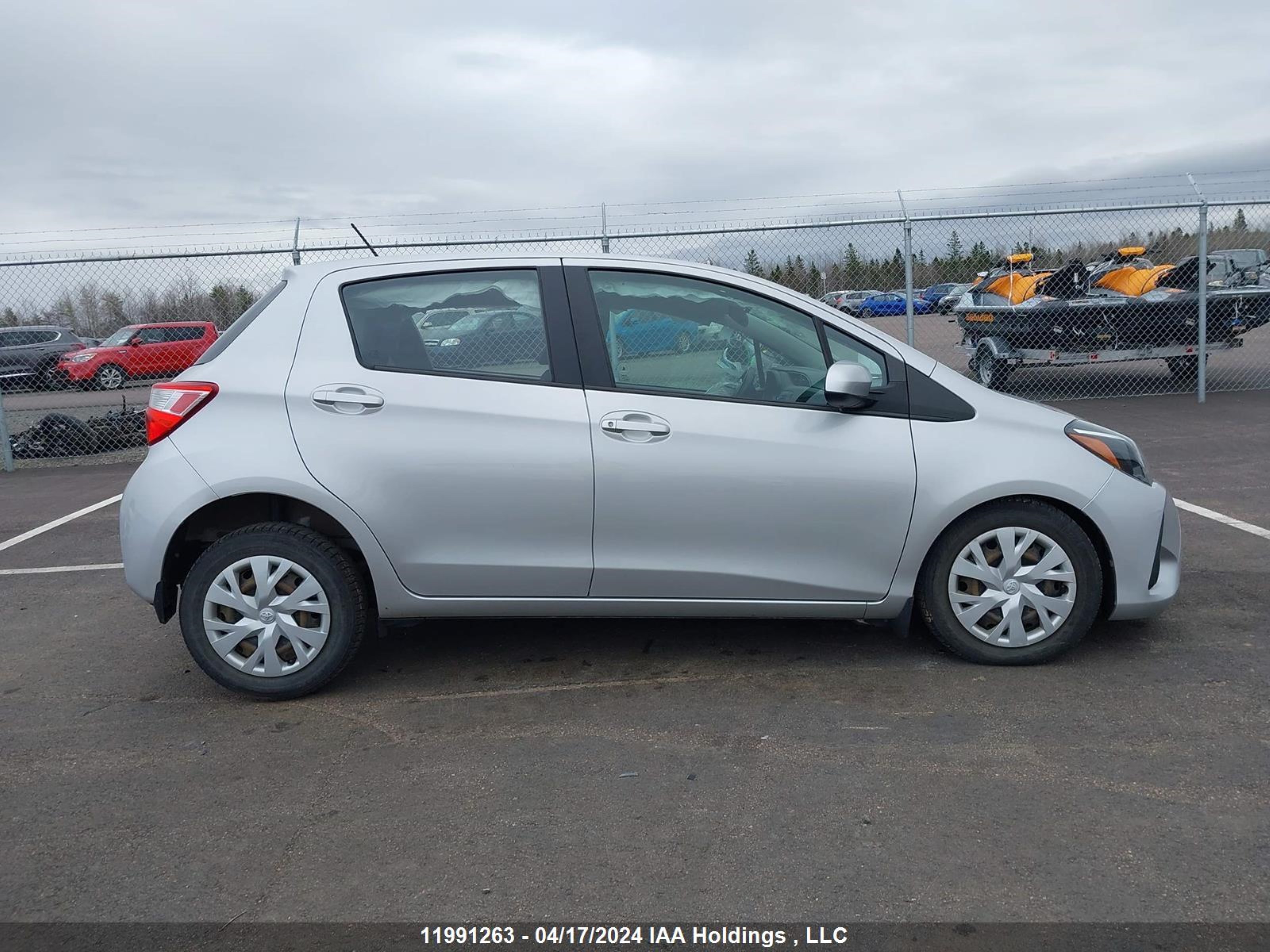 Photo 12 VIN: VNKKTUD32JA090587 - TOYOTA YARIS 