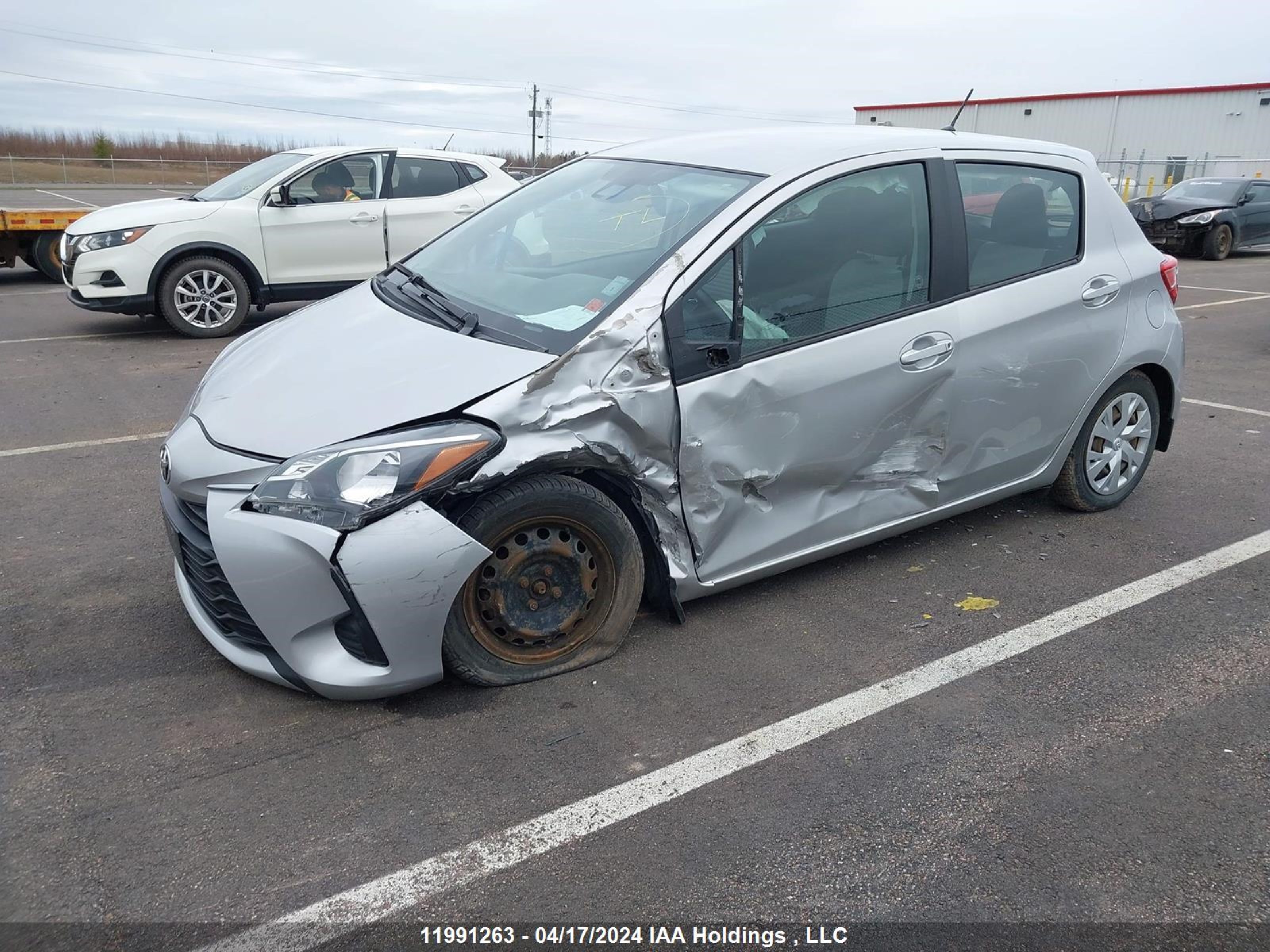 Photo 5 VIN: VNKKTUD32JA090587 - TOYOTA YARIS 