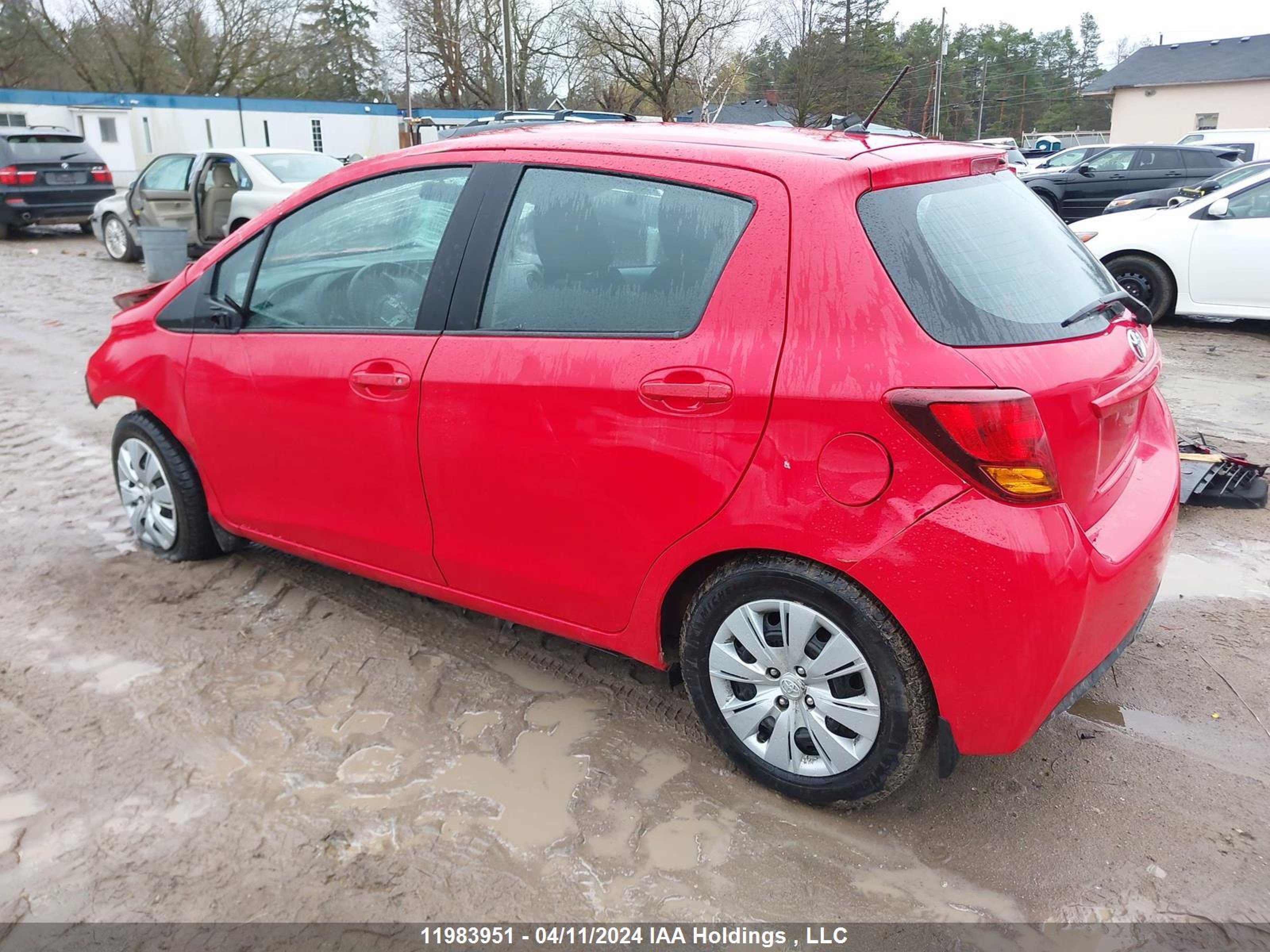 Photo 2 VIN: VNKKTUD33FA055497 - TOYOTA YARIS 