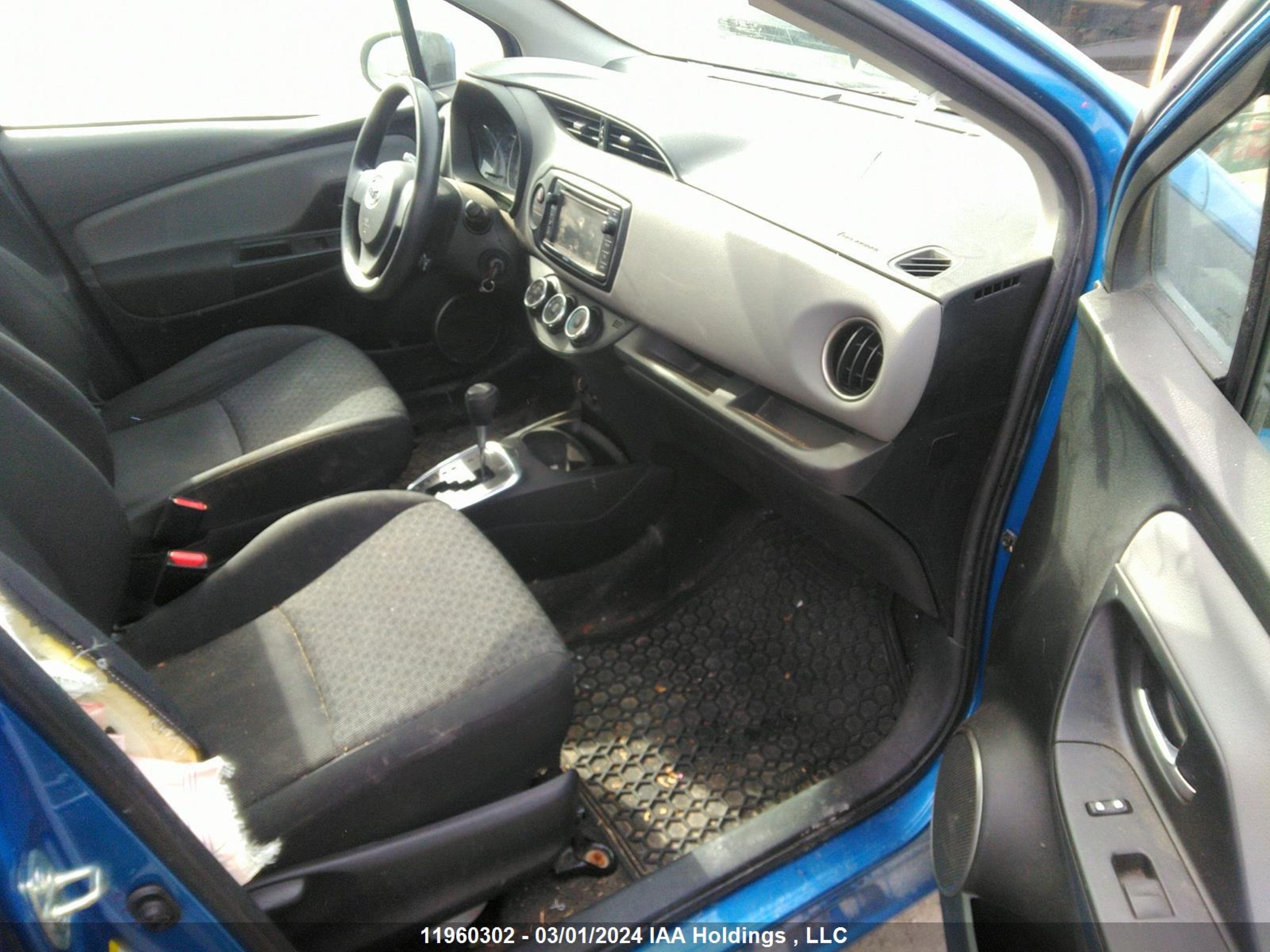 Photo 4 VIN: VNKKTUD33GA067182 - TOYOTA YARIS 