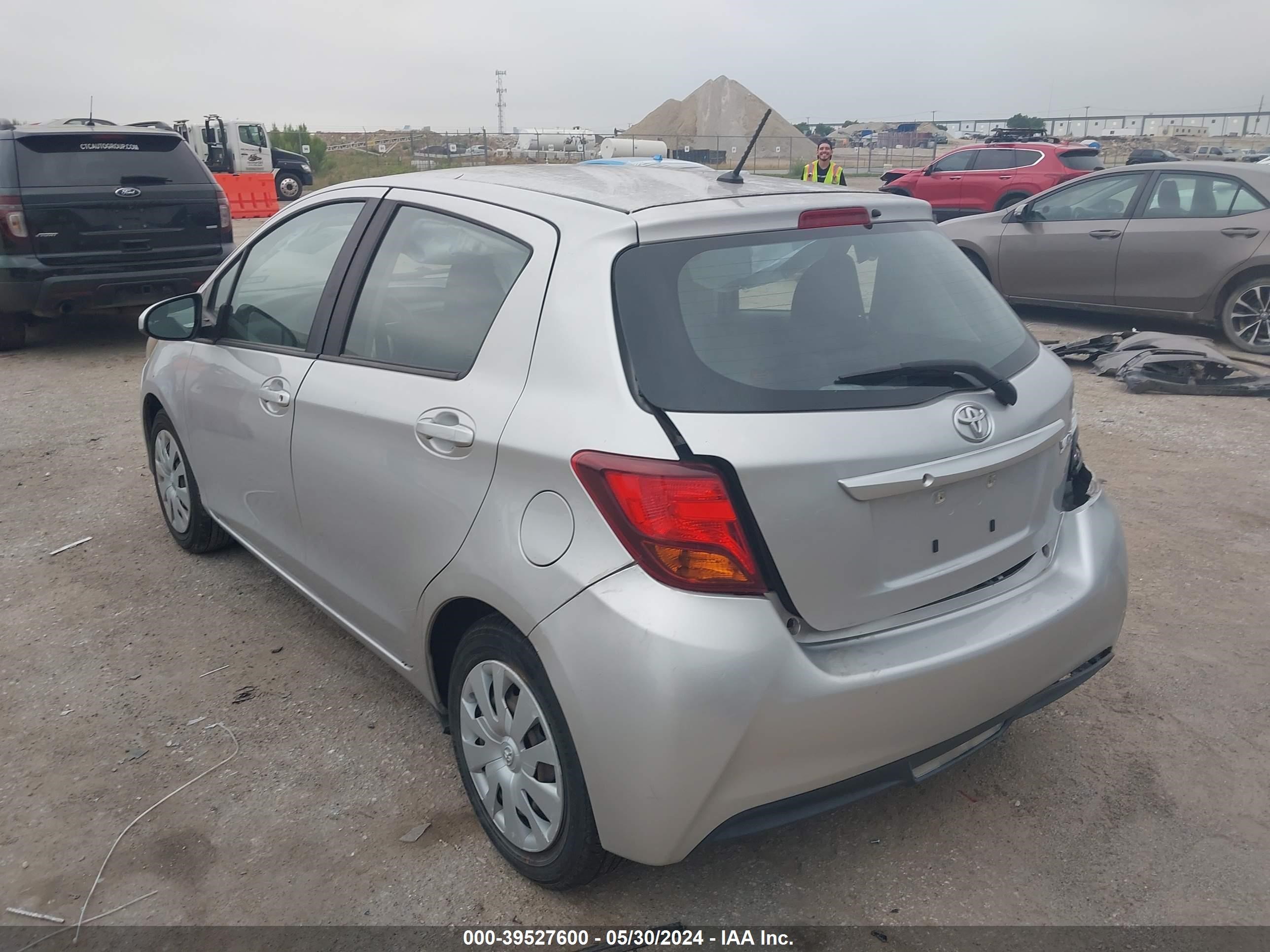 Photo 2 VIN: VNKKTUD33HA073274 - TOYOTA YARIS 