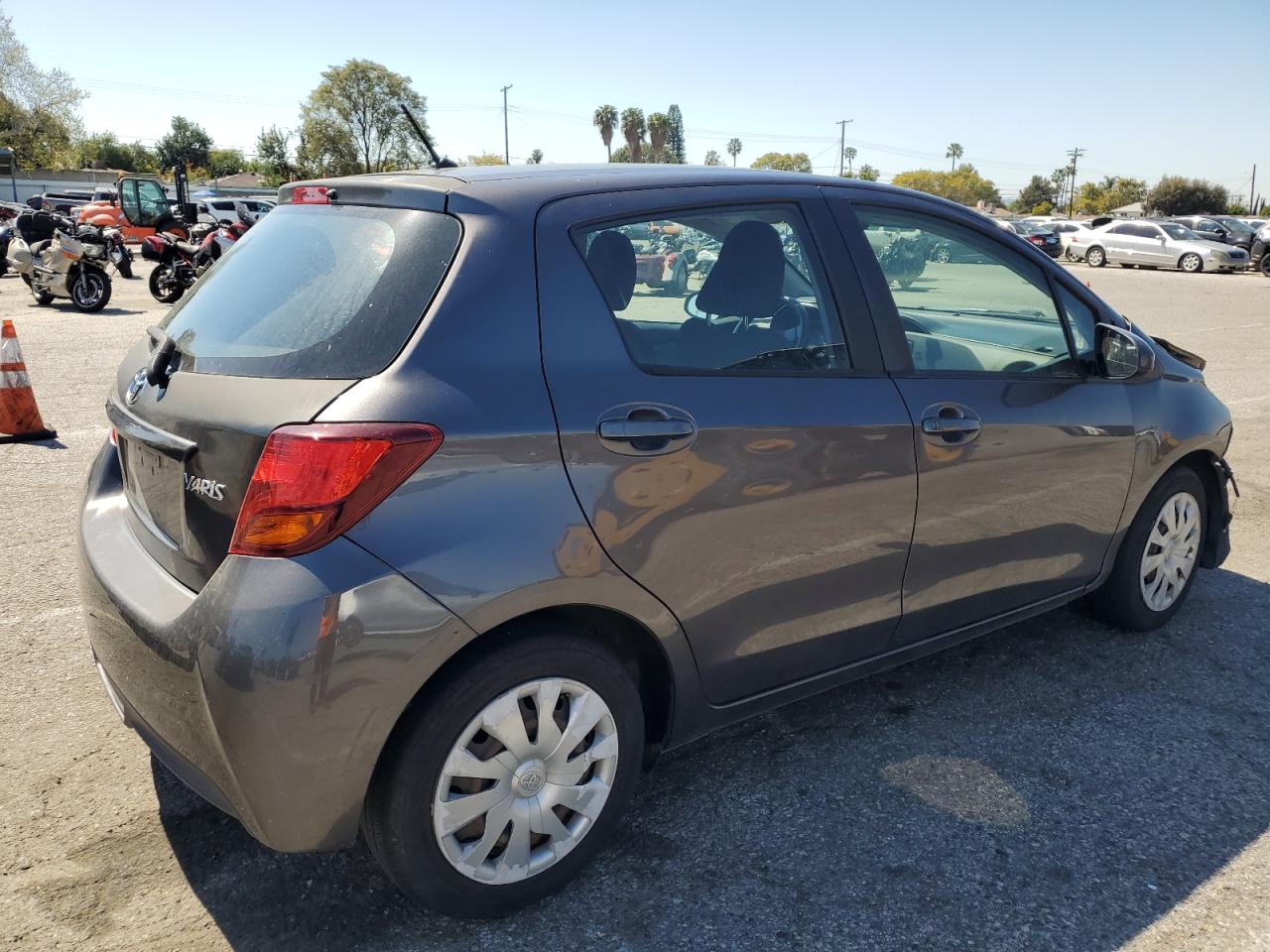 Photo 2 VIN: VNKKTUD34GA070043 - TOYOTA YARIS 